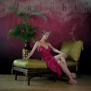 "Soprano" from Amatoria by Ariel. Released: 2026. Track 1. Genre: R&B.