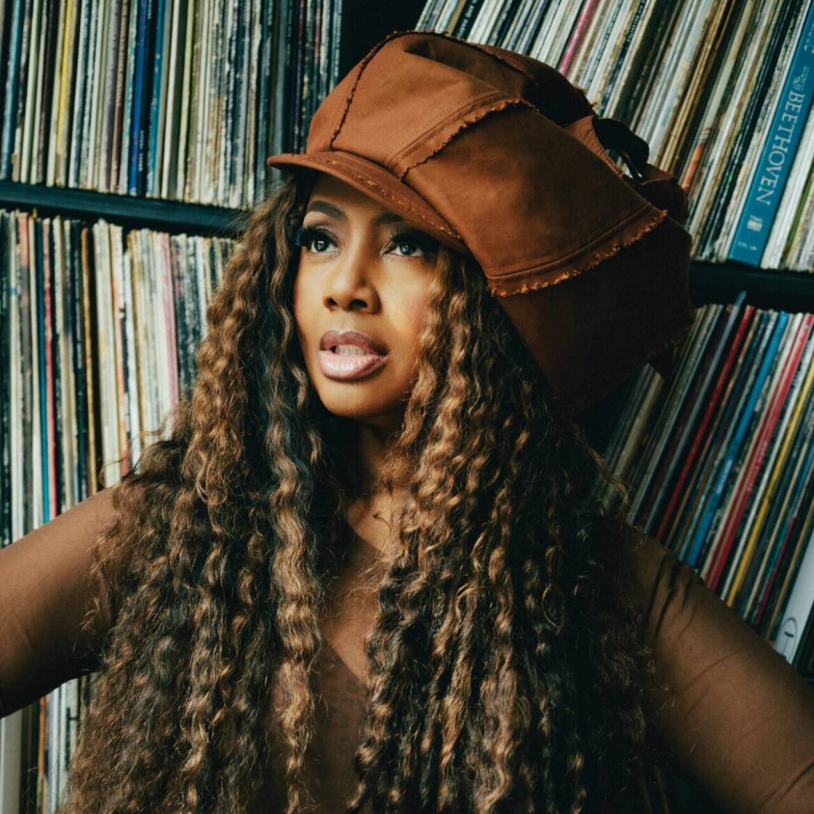 "47th Street" from Made In Chicago by Lalah Hathaway. Released: 2026. Track 1. Genre: R&B.